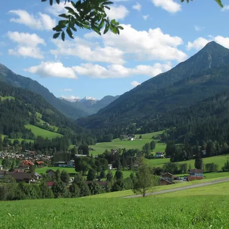 Apartman Contemporary In Near Area