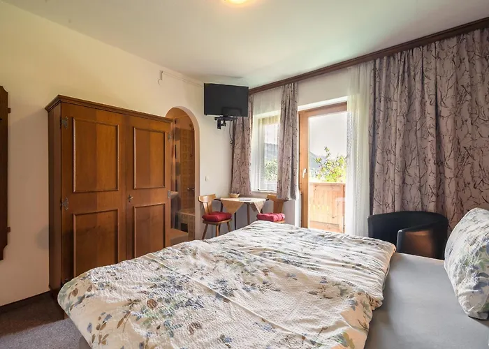 Contemporary In Near Area Daire Maishofen